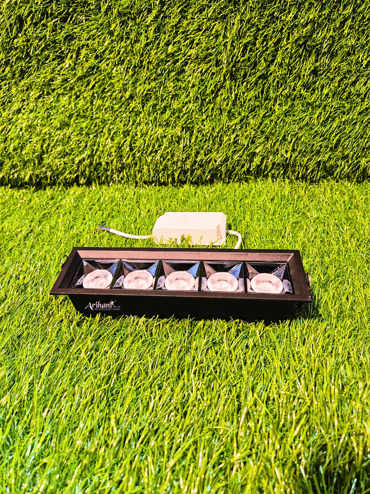 Recessed Ceiling Spot Lights India 20W - Led Linear Light With BlackWhite Body For Living Room, Bedroom Recessed Ceiling Spot Lights India 20W - Led Linear Light With BlackWhite Body For Living Room, Bedroom