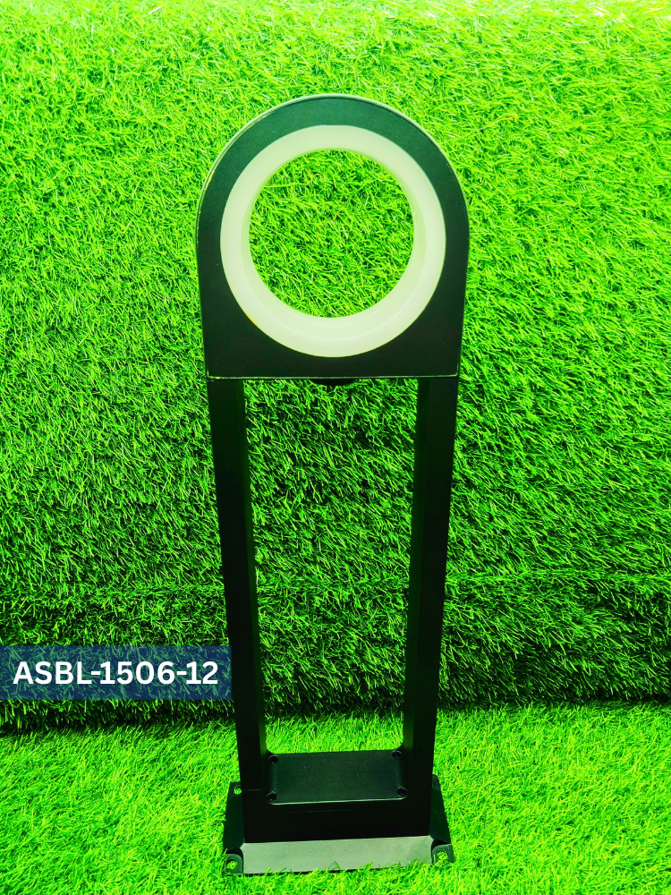 Bollard lamp for outdoor decor