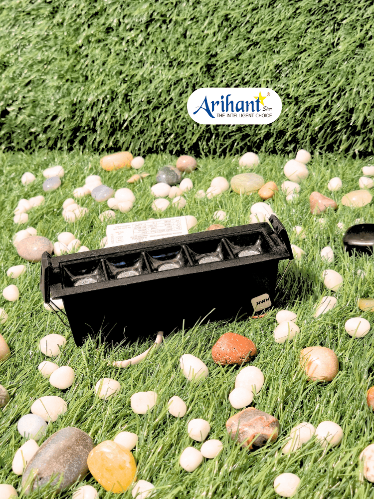 Downlight For Ceiling Recessed Black Body 12W 5 Led Downlight For Ceiling Recessed Black Body 12W 5 Led